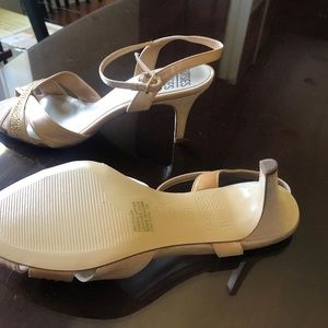 WOMEN'S MOOTSIES TOOTSIES SHOES